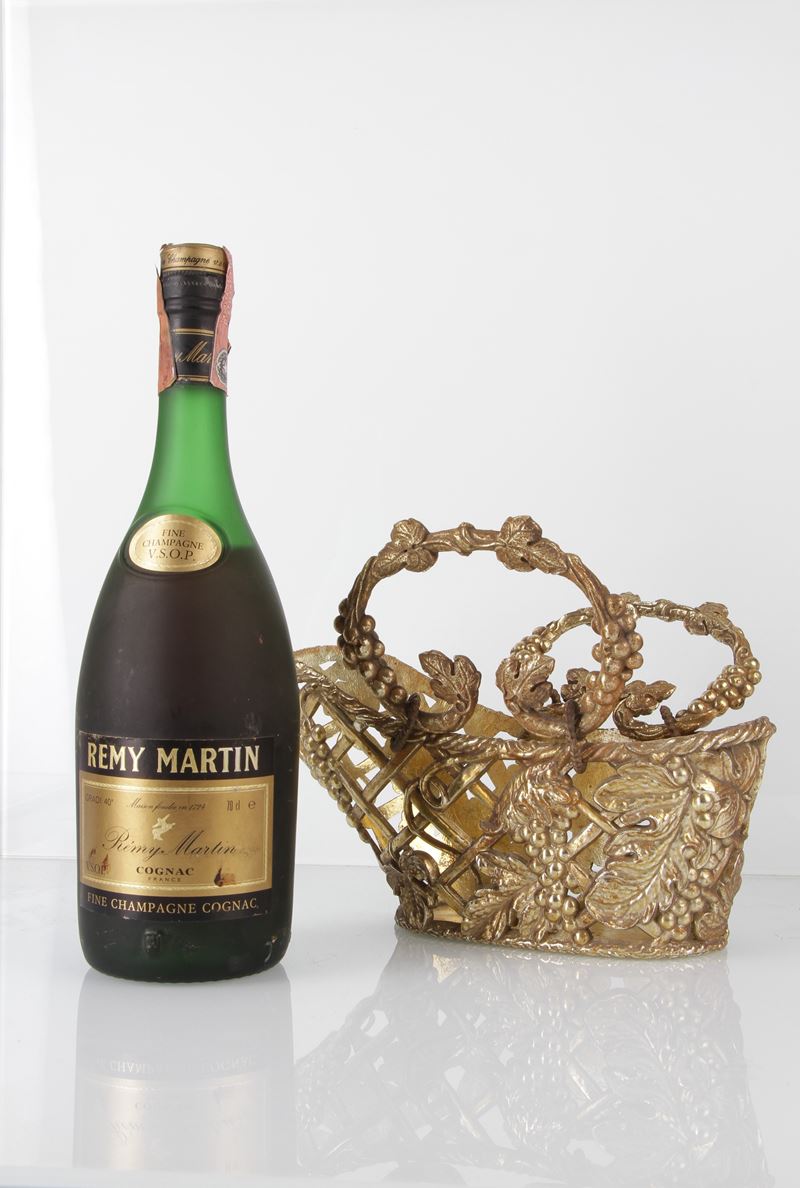 Lotto di 1 Bottiglia V.s.o.p. Fine Champagne Cognac Remy Martin