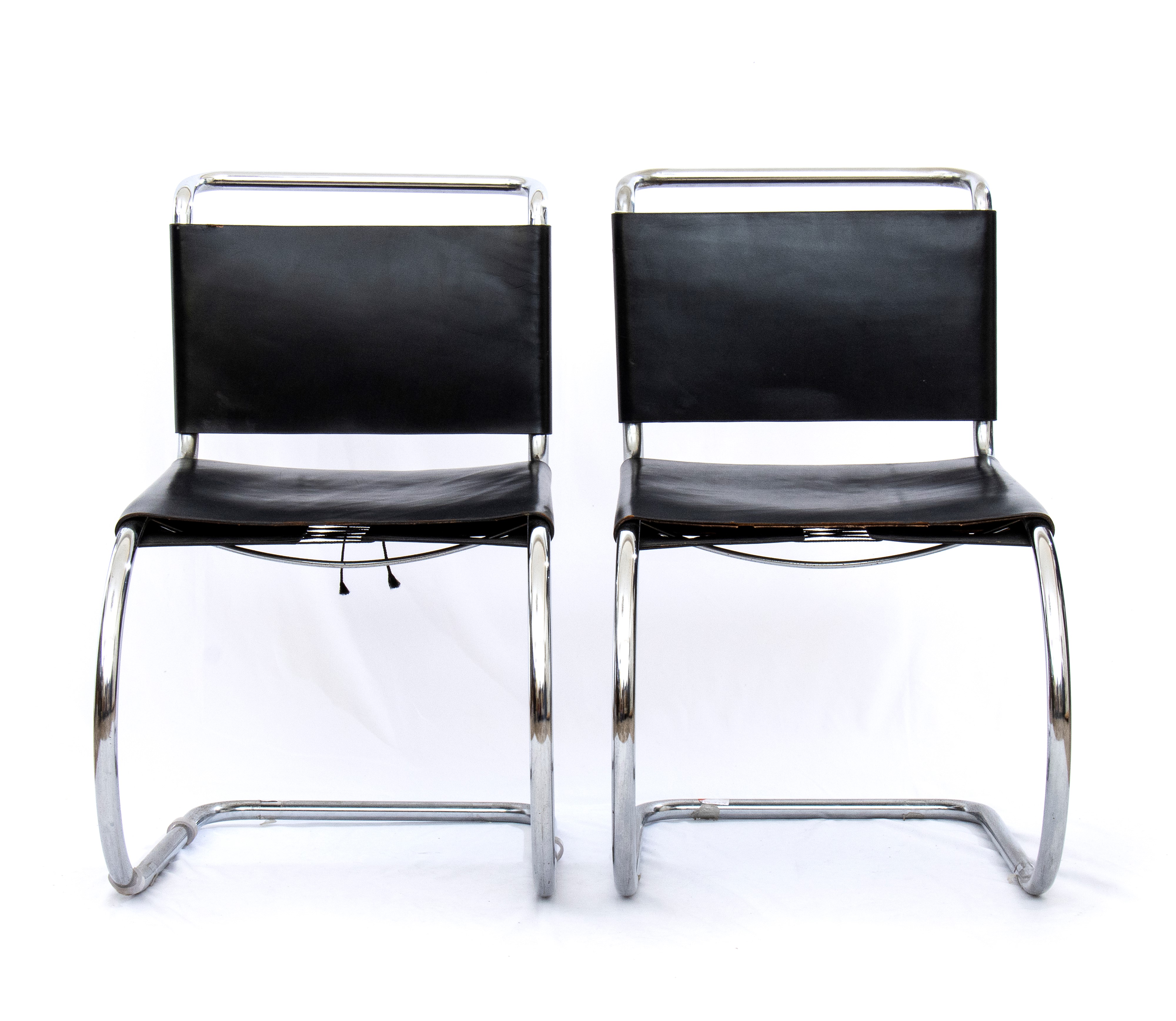 8 Sedie Anni ’80 Riproduzione Stile Bauhaus Disegnata da Mart Stam e Marcer Beuer in Acciaio e Cu...