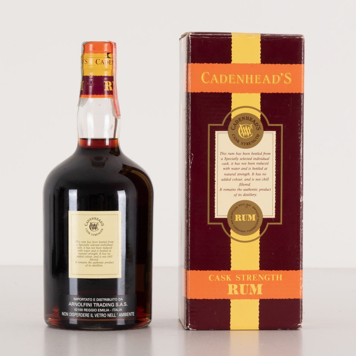 Lotto di 1 Bottiglia con Confezione Originale Rum 36 Y.o. Bonded 1964 Bottled 2000 70%