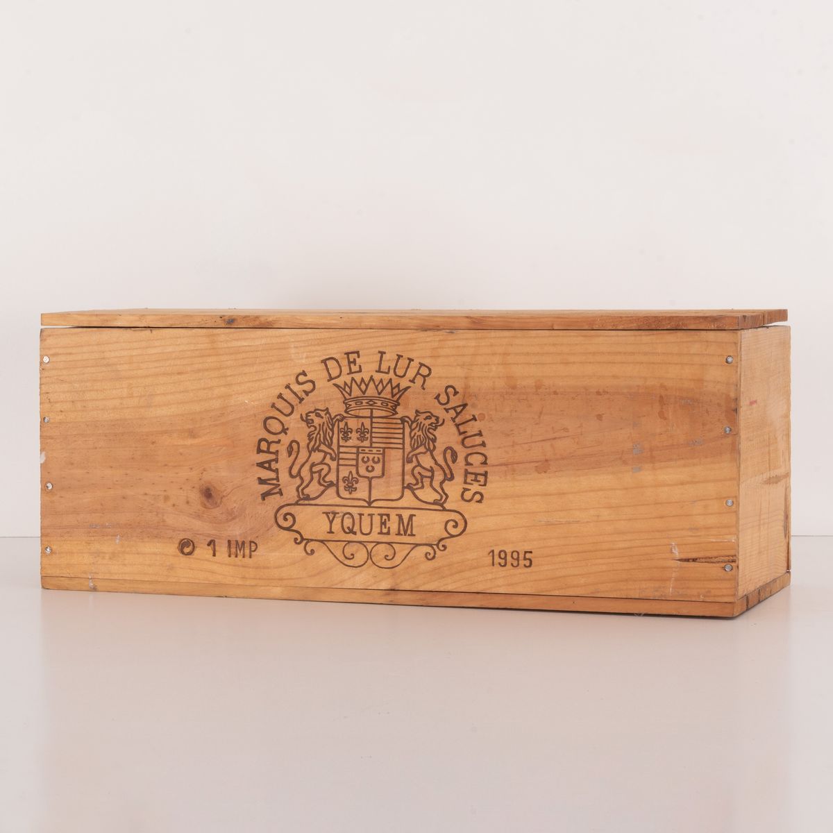 Lotto di 1 Bottiglia da 6 L. con Confezione Originale in Legno Lur Saluces -chateau D'yquen
