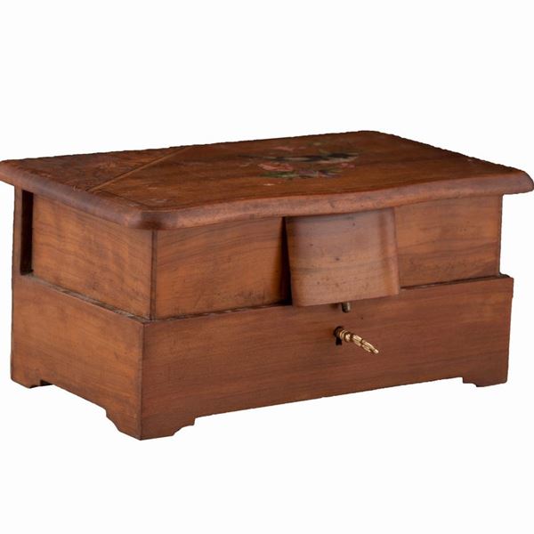 Scatola sorrentina in legno intarsiato 