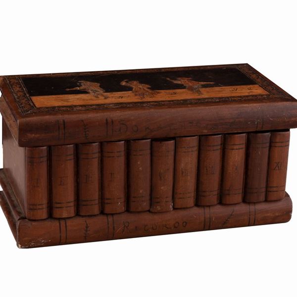 Scatola sorrentina in legno intarsiato