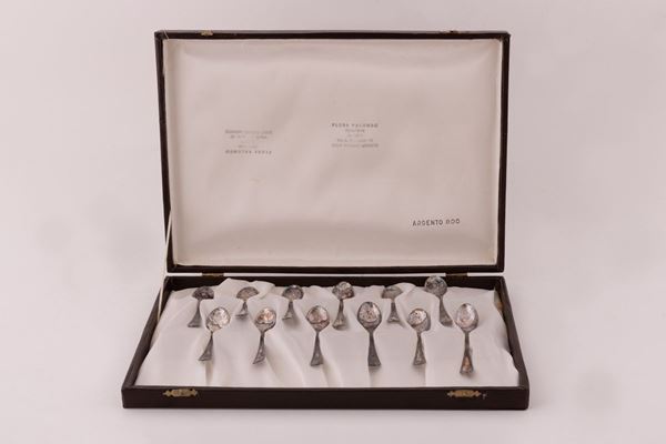 12 cucchiaini da caffè in argento  - Asta Asta di Arredi e Dipinti Antichi, Argenti e Design - Gliubich Casa d'Aste