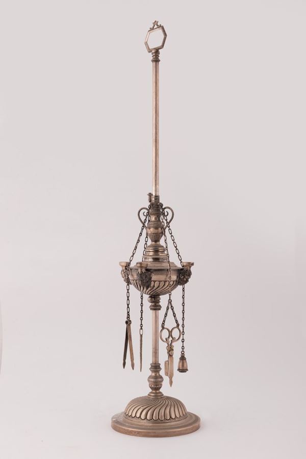 LUCERNA IN ARGENTO STILE IMPERO  (inizi XIX secolo)  - Auction Asta di Antiquariato: Dipinti, Oggetti e Arredi Antichi - Gliubich Casa d'Aste
