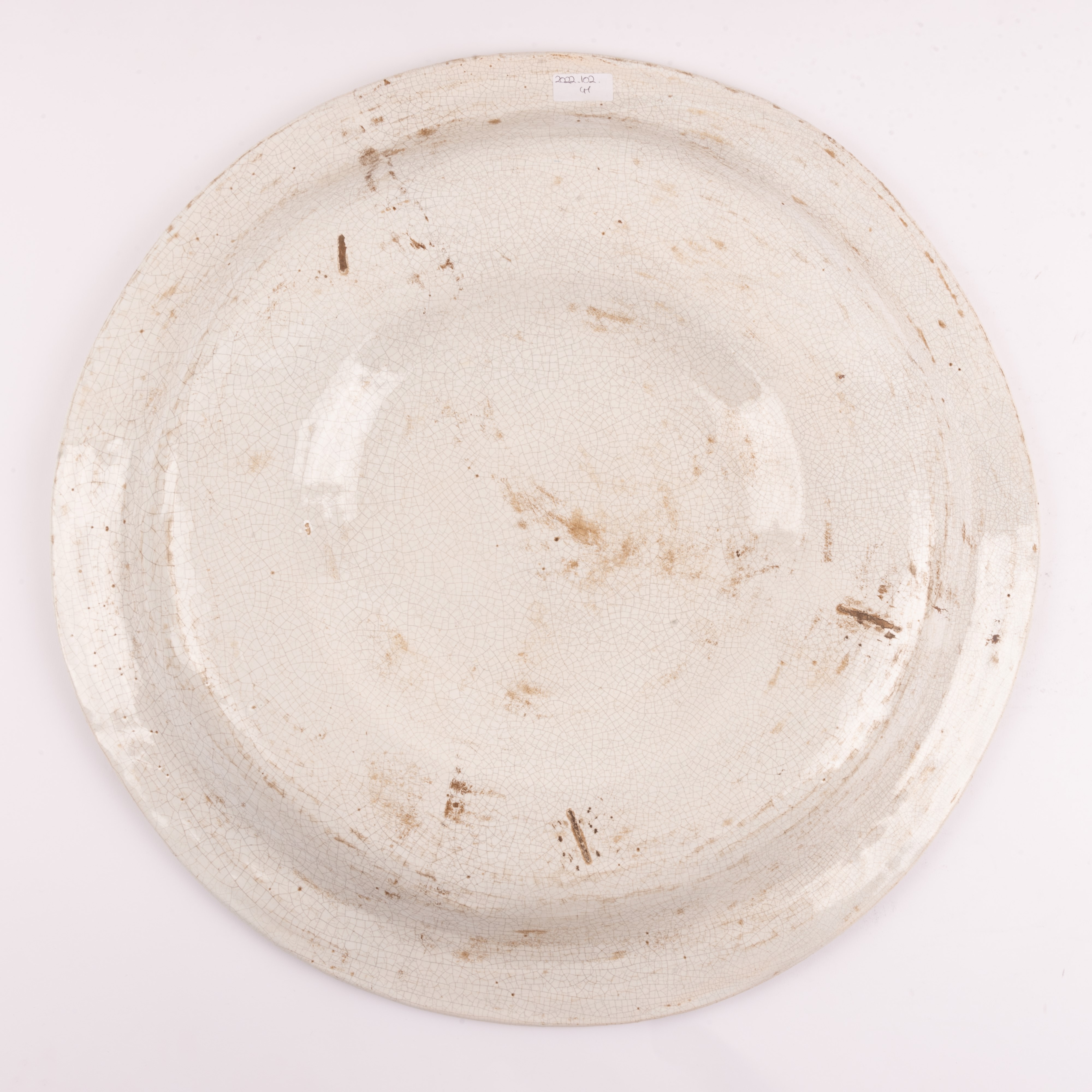 Manifattura Toscana del XIX Secolo - Grande Centrotavola in Ceramica Bianca Arricchito da Stemma ...