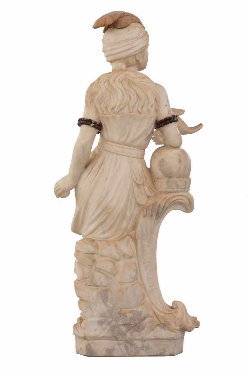 Statua in Marmo Raffigurante "allegoria Dell'america"