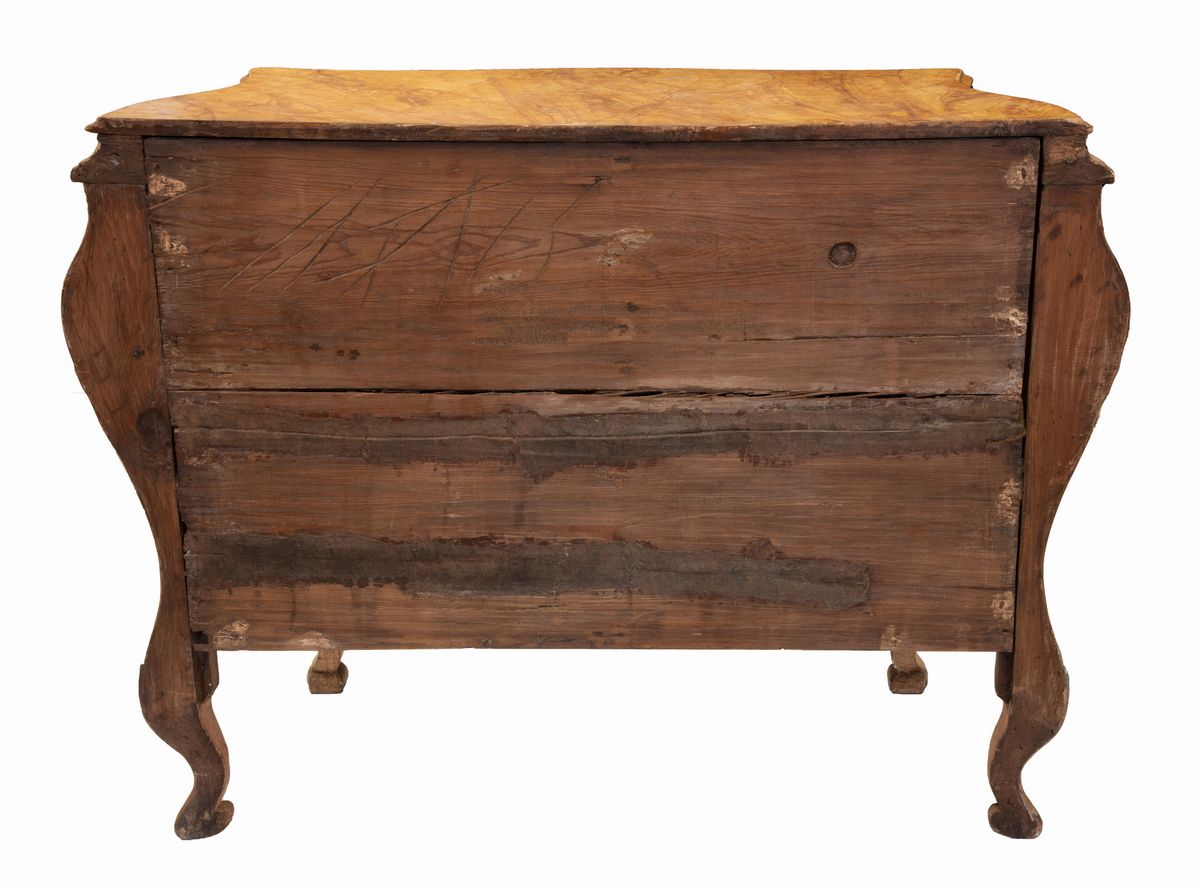 Manifattura Veneta del XIX Secolo - Coppia di Cassettoni, in Legno Laccato, Decorati da Composizi...