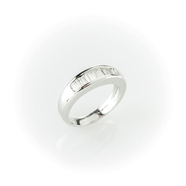 Gismondi white gold band ring with baguette-cut diamonds