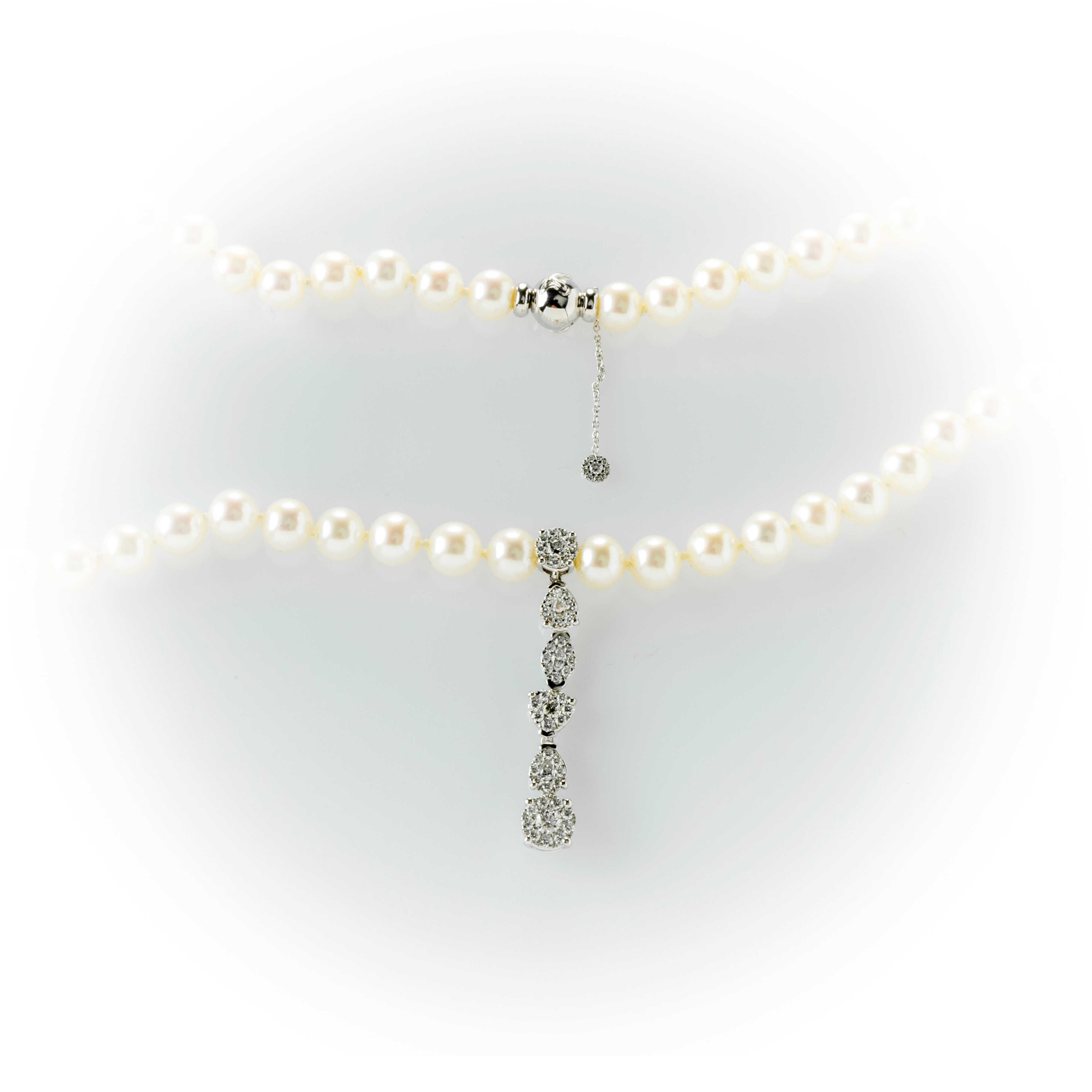 Collana di perle coltivate giapponesi Recarlo con ciondolo centrale costituito da sei elementi co...
