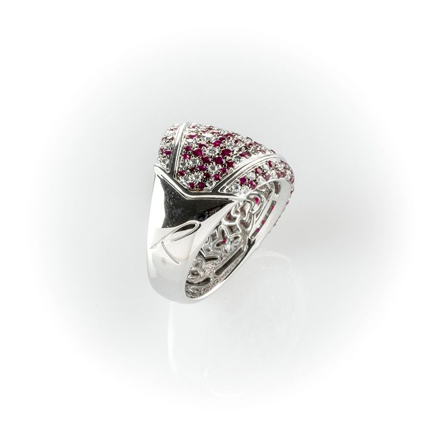 Anello Recarlo a Fascia in Oro Bianco con Pavè Misto di Rubini e Diamanti