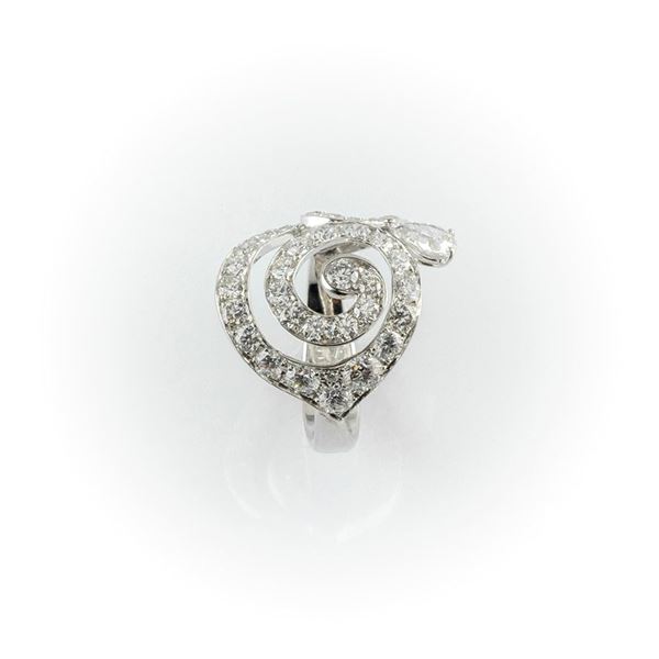 Gismondi fantasy ring made of white gold with brilliant cut diamonds and drop cut