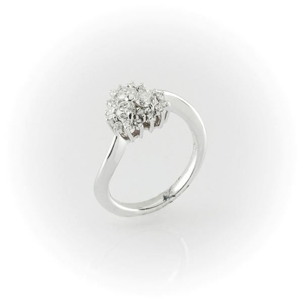 Gismondi white gold ring with brilliant cut diamonds