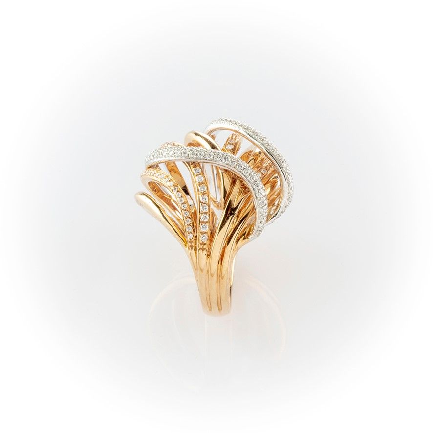 Anello a Fascia Recarlo in Oro Bianco e Oro Rosa con Movimento di Pavè di Diamanti Lungo Montatur...