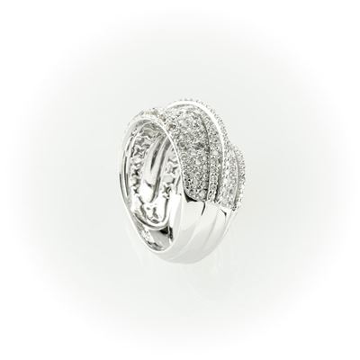 Anello a Fascia Recarlo in Oro Bianco con Zaffiri Bianchi e Tre Fili Diamanti Bianchi Taglio Bril...