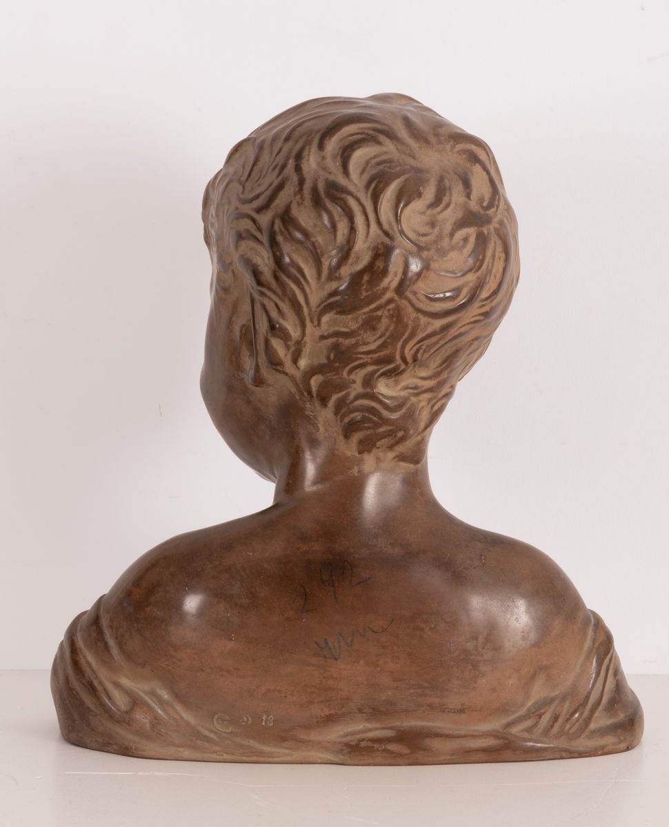 Manifattura Romana del XX Secolo - Calco in Terracotta Dipinta Raffigurante Volto di Fanciullo