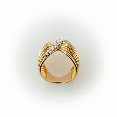 Anello a Fascia Recarlo con Lavorazione a Filo in Oro Rosa e una Fantasia di 21 Diamanti Taglio B...
