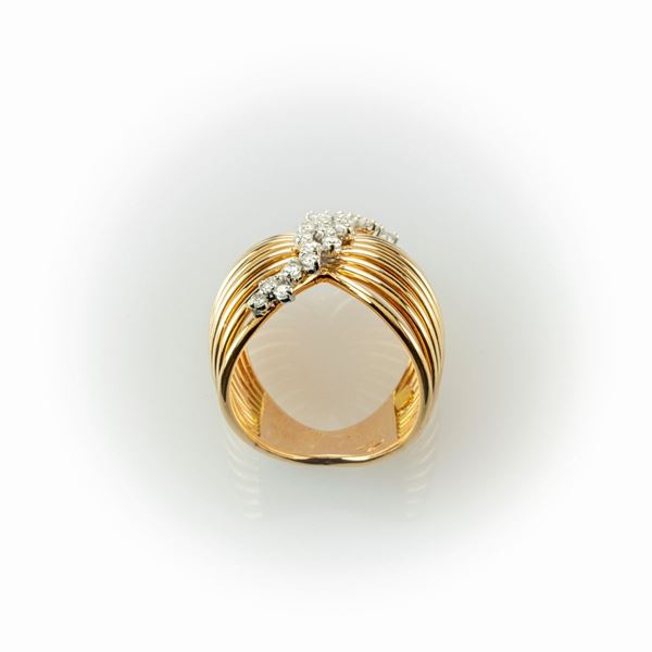 Anello a fascia Recarlo con lavorazione a filo in oro rosa e una fantasia di 21 diamanti taglio brillante