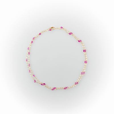 Necklace in Oro Rosa con Diamanti Taglio Brillante e Zaffiri Rosa Taglio a Goccia