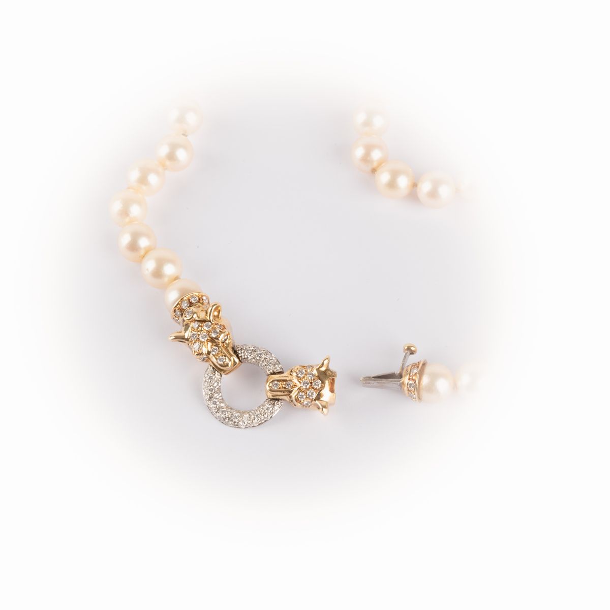 Collana di Perle Coltivate Giapponesi con Fermezza Fantasia Centrale di Manifattura Artigianale C...