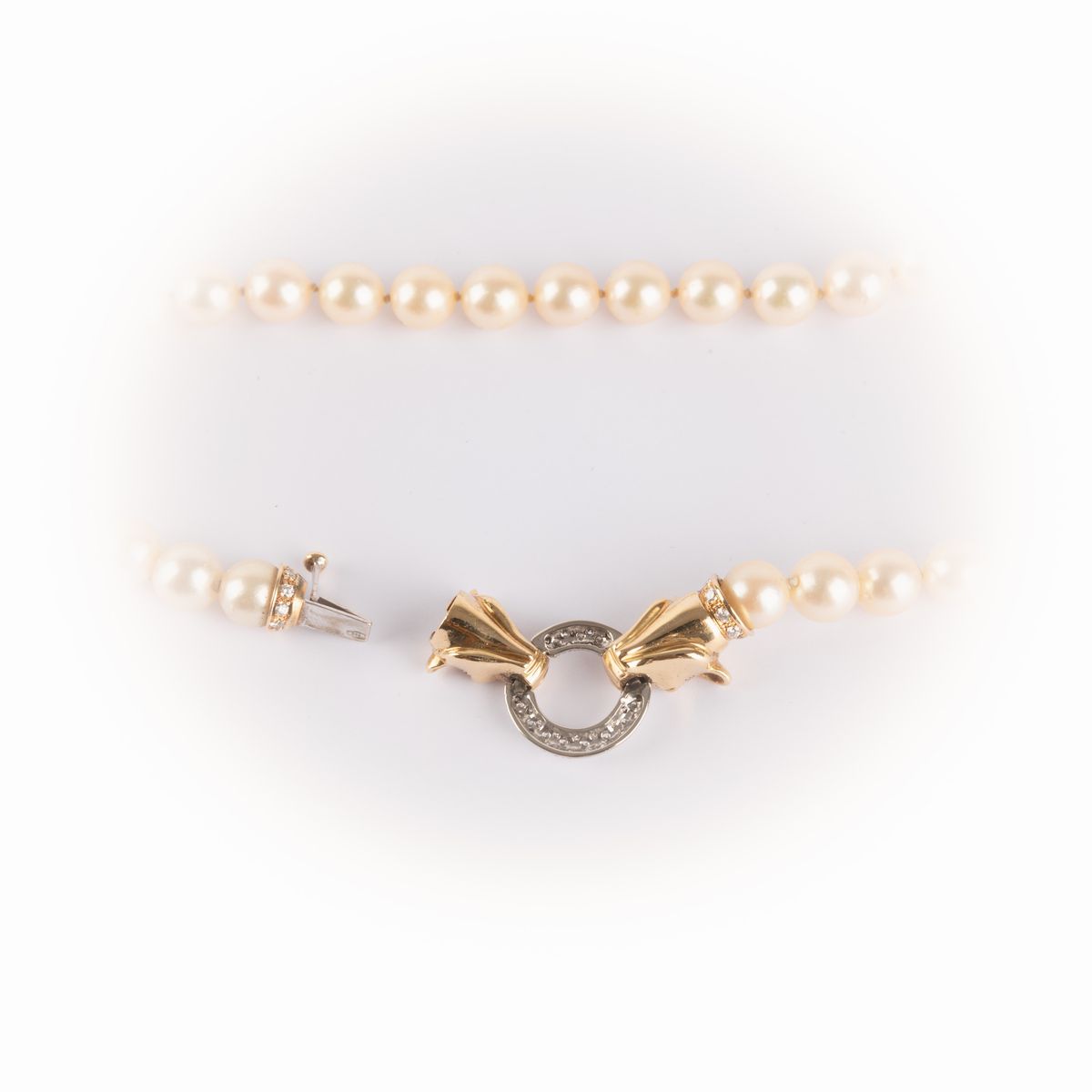 Collana di Perle Coltivate Giapponesi con Fermezza Fantasia Centrale di Manifattura Artigianale C...