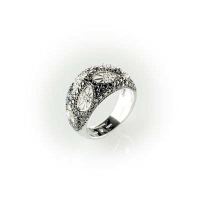 Anello a Fascia Salvini in Oro Bianco con Particolare Manifattura Costituita da Diamanti Bianchi ...