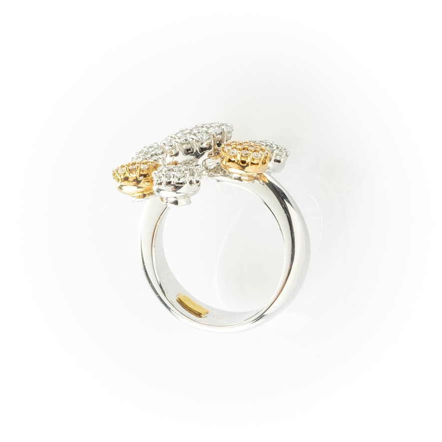 Anello Fantasia Recarlo in Oro Bianco e Rosa Costituito da Elementi Rotondi in Pavè di Diamanti c...