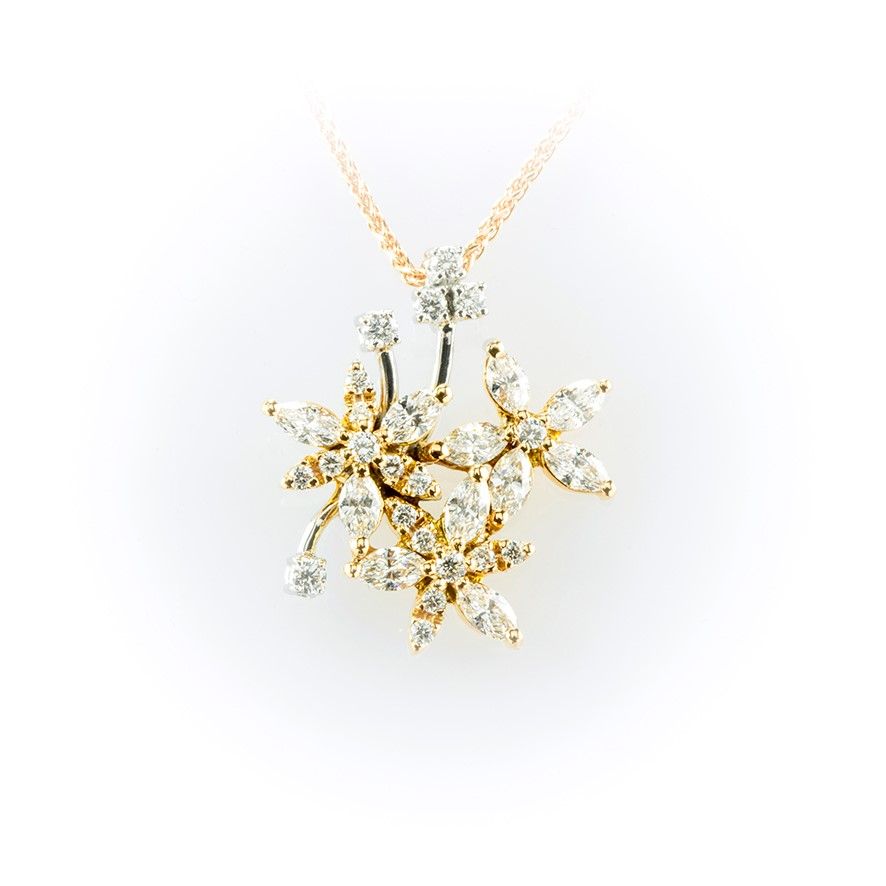 Girocollo Motivo Floreale Recarlo in Oro Rosa con Pendente in Oro Rosa e Bianco con Diamanti Bian...