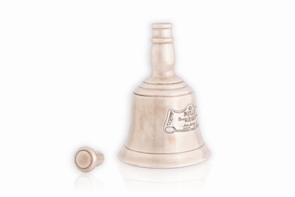 Bottiglia in Argento a Forma di Campana (bells)