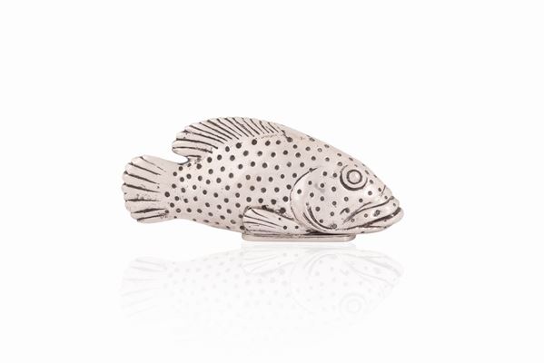 Soprammobile raffigurante pesce in argento 800/000
