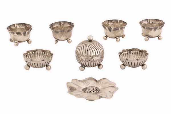 Set sale e pepe in argento e spargitalco composto da 8 pezzi  - Auction Asta 14: Gioielli e Preziosi - Gliubich Casa d'Aste
