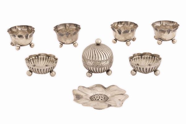 Set sale e pepe in argento e spargitalco composto da 8 pezzi