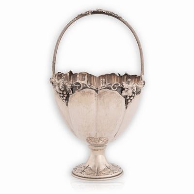 Piccolo Secchiello in Argento Decorato con Tralci D'uva