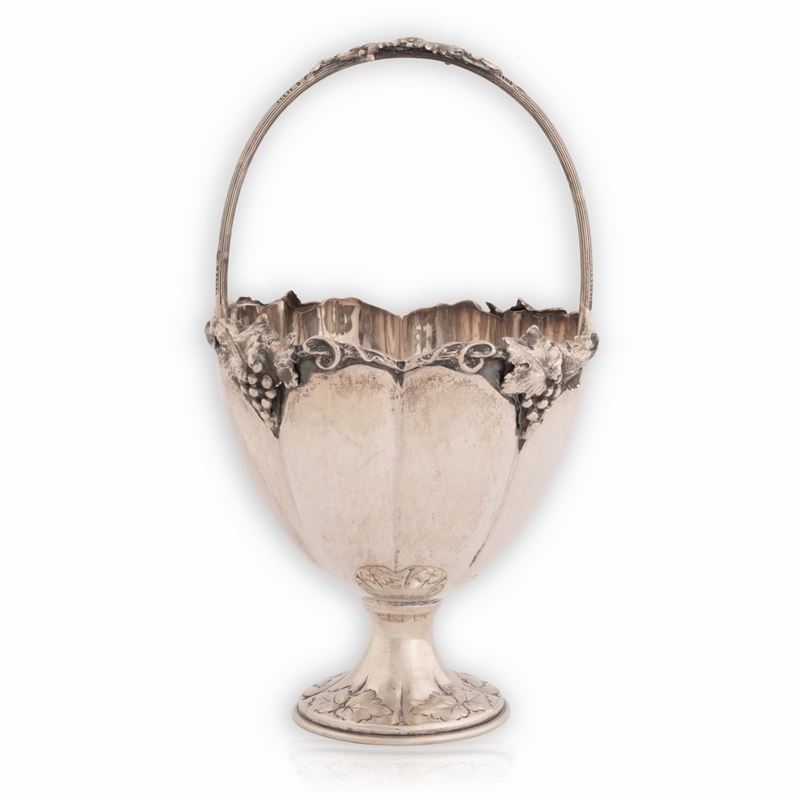 Piccolo Secchiello in Argento Decorato con Tralci D'uva