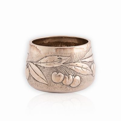 Piccolo Cache-pot in Argento Brandimarte Cesellato con Ciliege