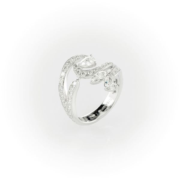 Gismondi white gold patterned ring with brilliant white diamonds, pear cut and marquise