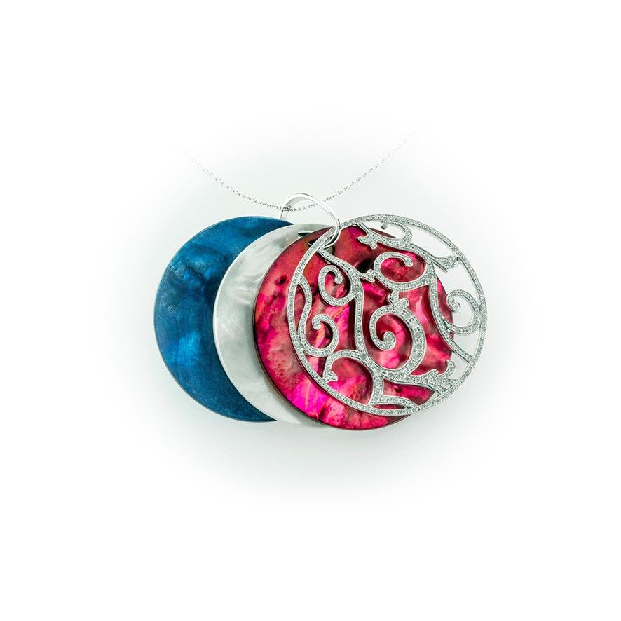 Collana Gismondi con Particolare Pendente a Traforo in Oro Bianco e Diamanti Ice Mattioli. Ciondo...