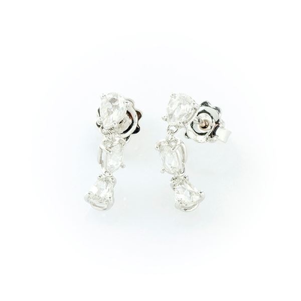 Gismondi earrings in white gold with drop and oval cut diamonds