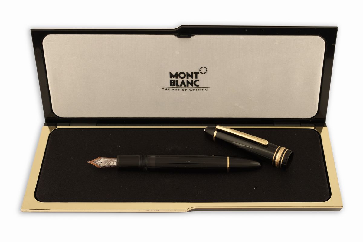 Penna Stilo Montblanc Meisterstück Gold-coated con Punta in Oro e Platino