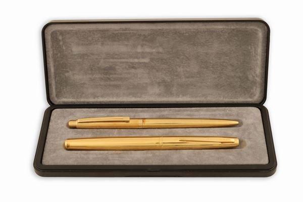 Lotto di due penne Waterman laminante in oro - una stilo e una a sfera