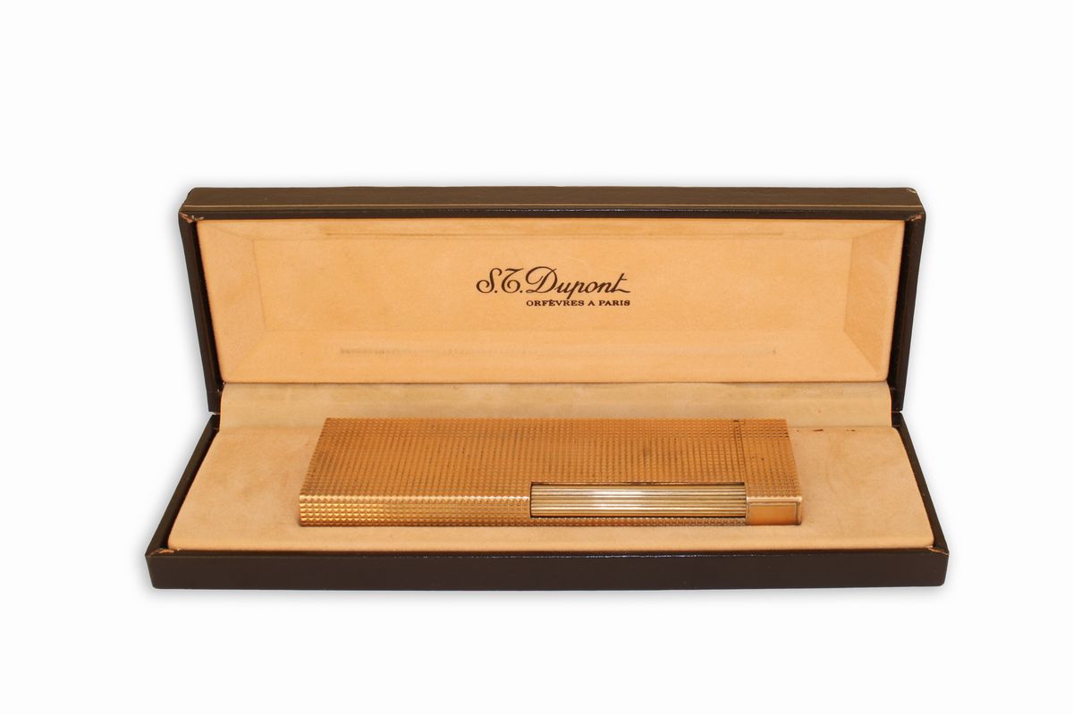Accendino da Tavolo Dupont Laccato in Oro Modello Diamond