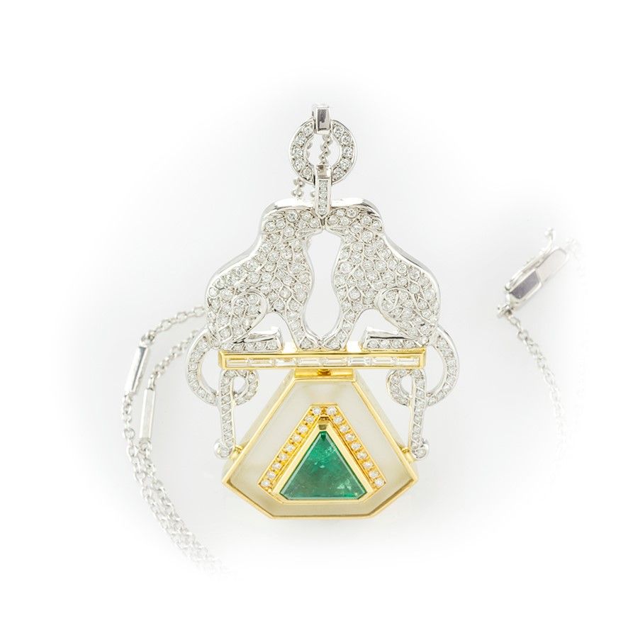 Girocollo in Oro Bianco 18 Kt con Ciondolo di Particolare ed Esclusiva Manifattura con Due Panter...