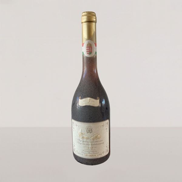 Bottiglia di Tokaji Aszù 5 Puttonyos, 1993  (1993)  - Auction Asta 11: Vini e Distillati - Gliubich Casa d'Aste