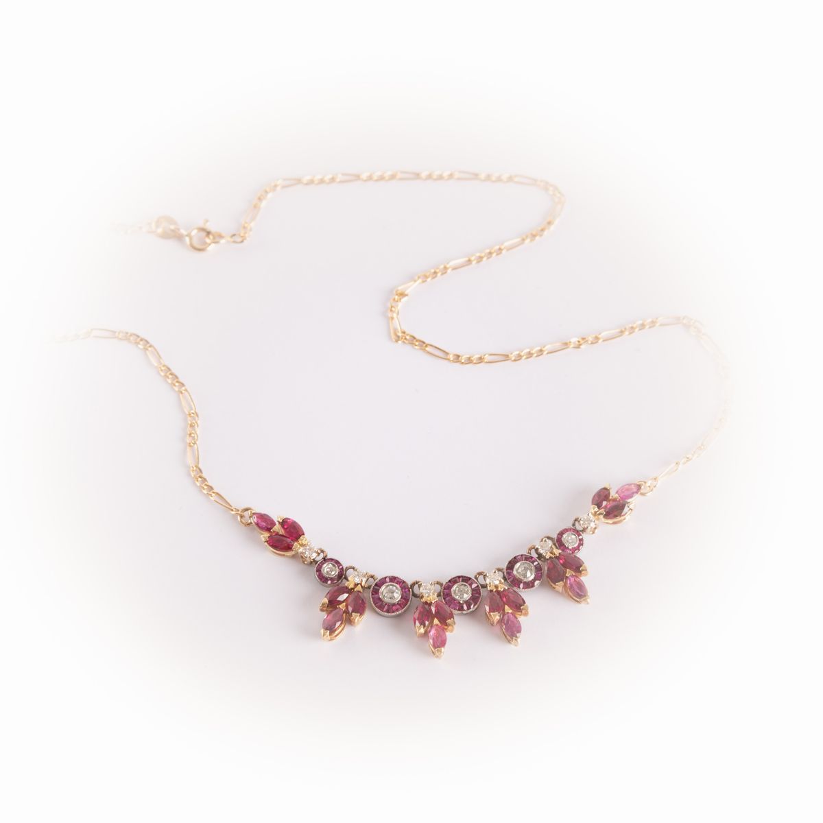 Collier in Oro Giallo 18 Kt Costituito da 5 Elementi Rotondi di Manifattura Antica con Diamanti C...