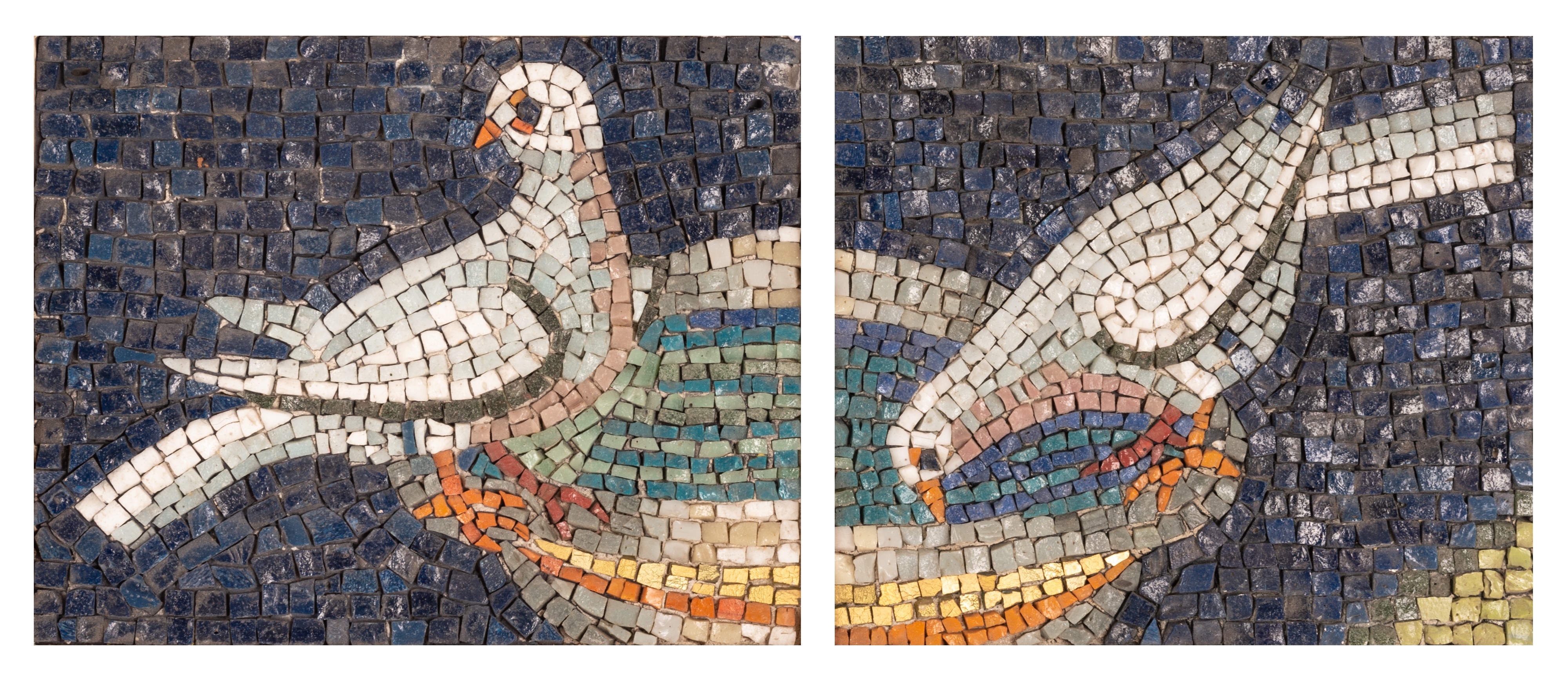 Coppia di Mosaici Raffiguranti Colombe