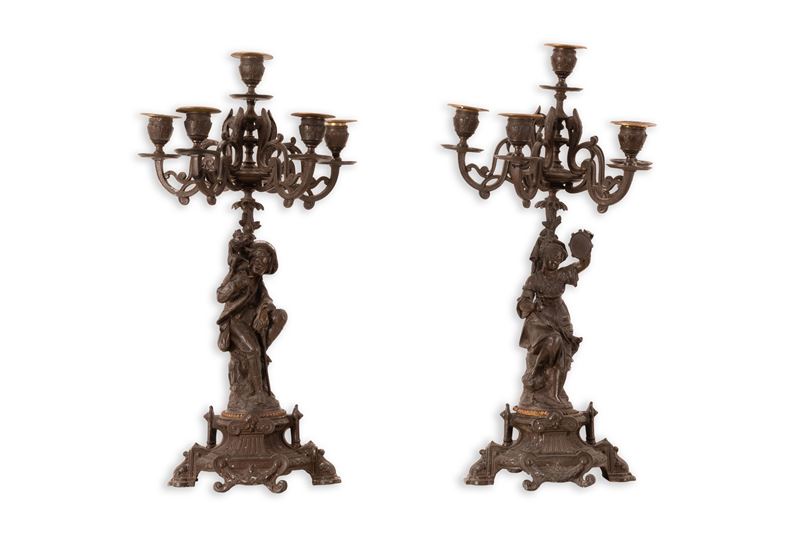 Coppia di Candelabri in Bronzo Brunito a Cinque Luci