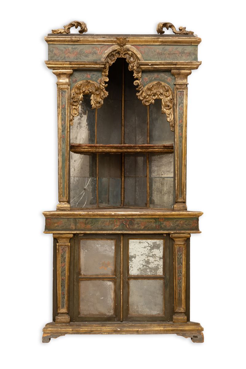 Antica credenza a doppio corpo angolare, Napoli, XVIII secolo