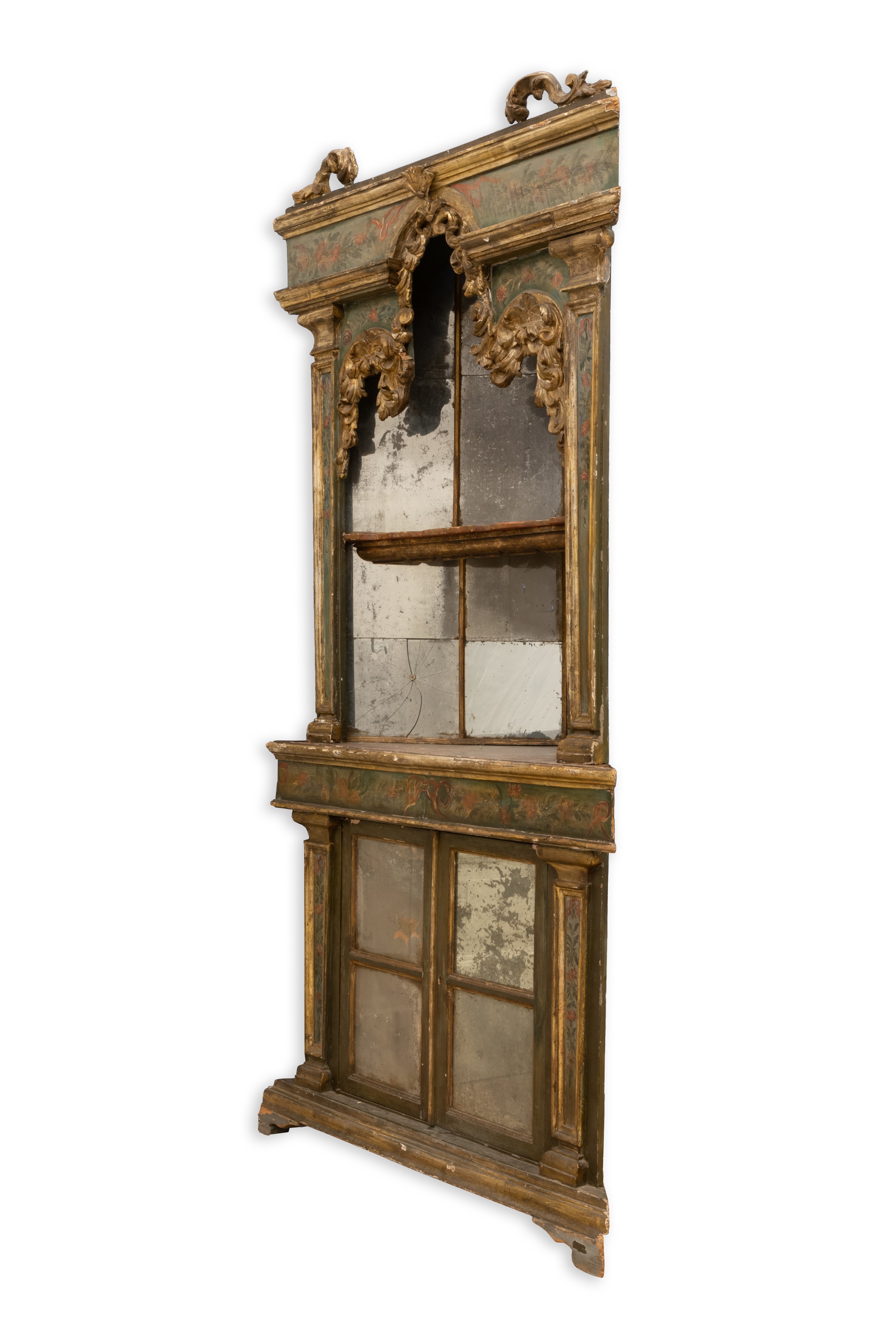 Antica credenza a doppio corpo angolare, Napoli, XVIII secolo