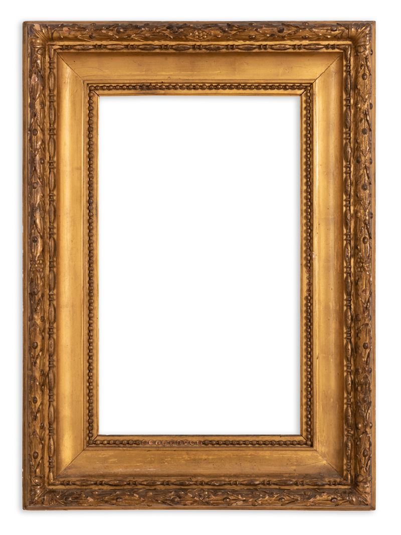 Cornice in Legno Dorato del XIX Secolo con Battuta Liscia Sormontata da un Decoro Perlinato