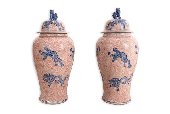 Coppia di grandi vasi cinesi con decori  a dragi Tianqiuping