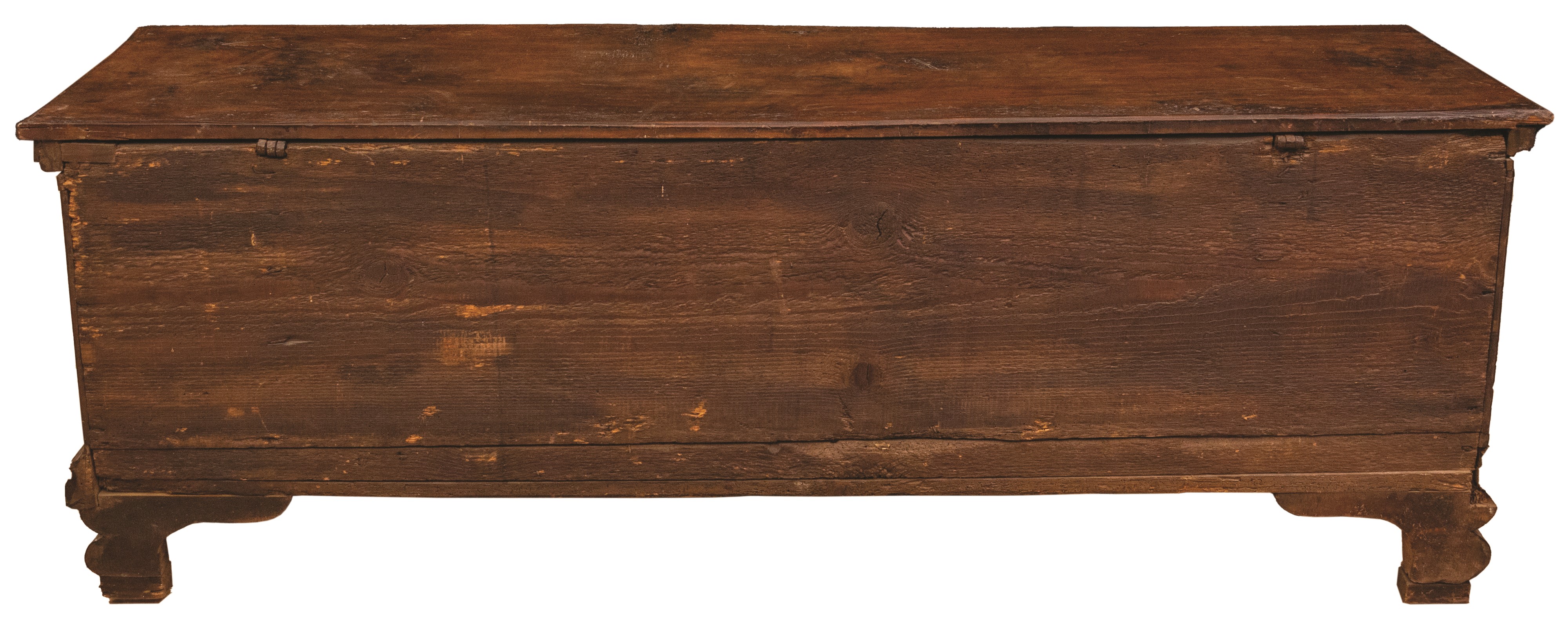 Cassapanca nobiliare in noce scolpita e intarsiata. Veneto, XVII secolo